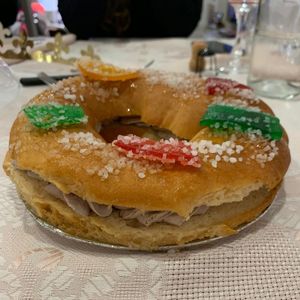 Roscón de trufa 18€ #Veganuary at Vegan Bombon in Alicante