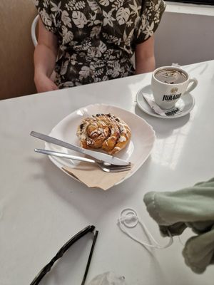  at Vegan Bombon in Alicante