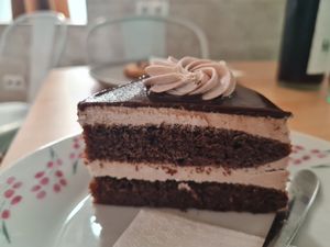 Chocolate cake at Vegan Bombon in Alicante