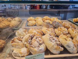 Cinnamon Rolls at Vegan Bombon in Alicante