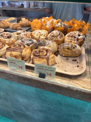 Vegan rolls  at Vegan Bombon in Alicante