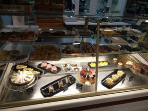 cakes at Vegan Bombon in Alicante