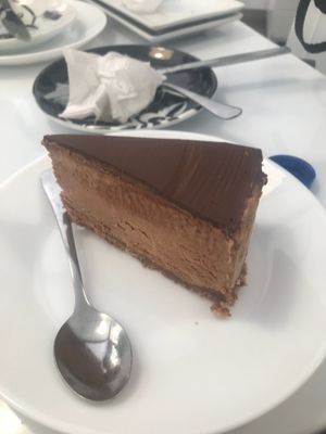 Coconut chocolate mousse at Vegan Bombon in Alicante
