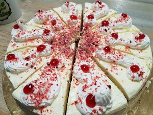 Red velvet vegan and gluten  free at Vegan Bombon in Alicante