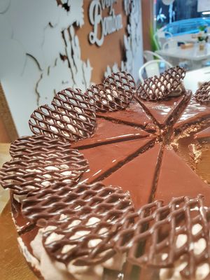 Mousse  chocolate  vegan and glutenfre at Vegan Bombon in Alicante