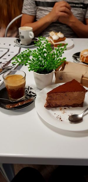 Tarta de chocolate at Vegan Bombon in Alicante