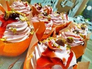 Strawerri  CUP cakes vegan anda gluten  free at Vegan Bombon in Alicante