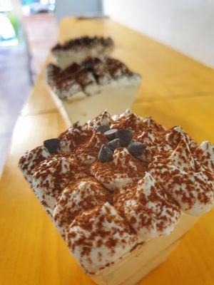 Tiramisú  berrines at Vegan Bombon in Alicante