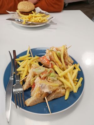 Vegan sandwich at Vegan Bombon in Alicante