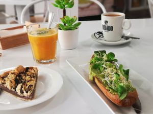 Breakfast at Vegan Bombon in Alicante