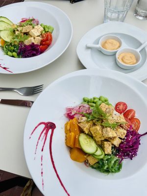 Tempeh and tofu bowls at Amelie Green in Gran Canaria