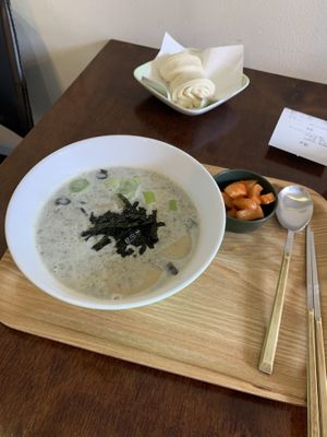   at Sun - 카페 in Seoul