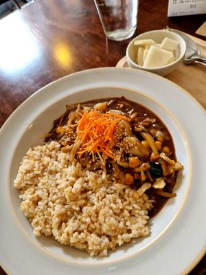 Brown rice topped with black bean sauce😍 at Sun - 카페 in Seoul
