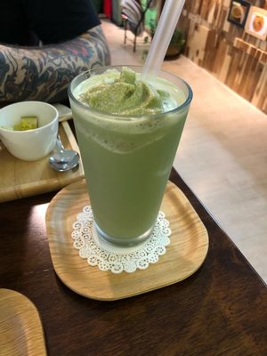 Green tea smoothie at Sun - 카페 in Seoul