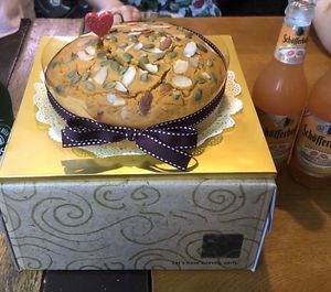 Whole cake (order) at Sun - 카페 in Seoul