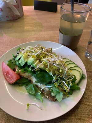 Avocado bread with a lot of hummus  at Mana - Schöneberg in Berlin