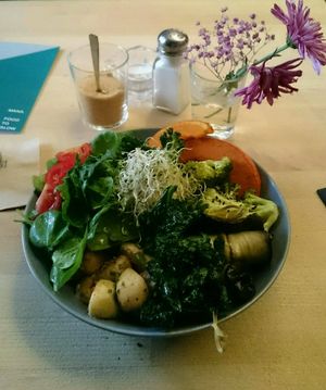 Keeping up with the kale  at Mana - Schöneberg in Berlin