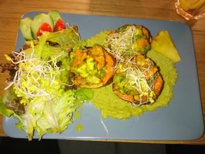 Stuffed sweet potatoes at Mana - Schöneberg in Berlin