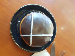 Smash bros logo at Bite Me Cafe in Madrid