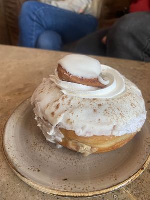 Halo relleno de Baileys   at Bite Me Cafe in Madrid