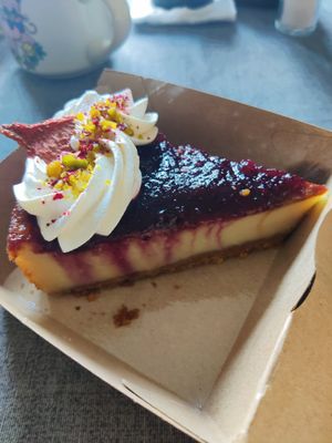 Cheesecake at Bite Me Cafe in Madrid