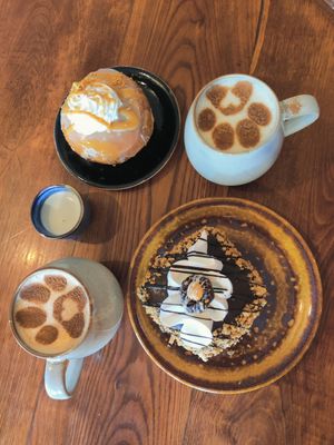 Chais and doughnuts at Bite Me Cafe in Madrid