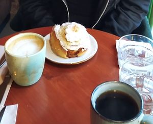 Carrot cake cinnamon roll 🥰  at Bite Me Cafe in Madrid