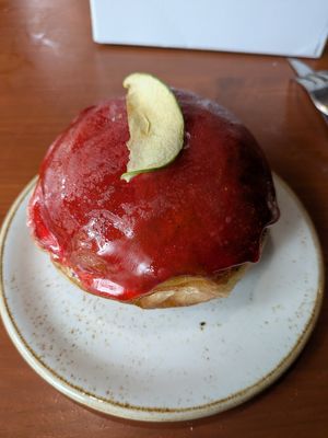 Blood (caramel) apple at Bite Me Cafe in Madrid