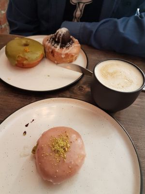 Lime and basil, oreo and strawberry pistachio at Bite Me Cafe in Madrid