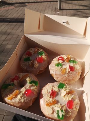 Haloscones at Bite Me Cafe in Madrid