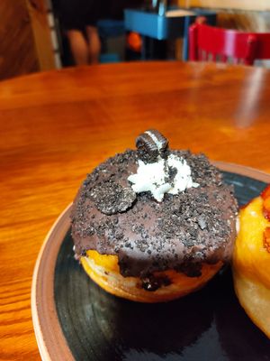 Chocolate-Guinness Oreo Cake at Bite Me Cafe in Madrid