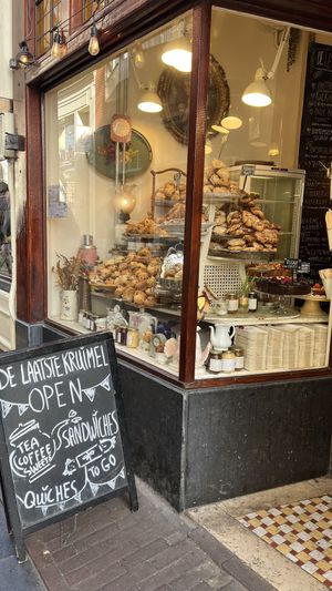   at De Laatste Kruimel - Langebrugsteeg in Amsterdam