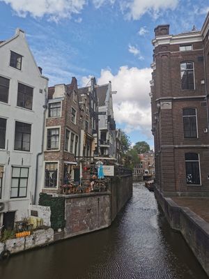 Terrace seen from the main street at De Laatste Kruimel - Langebrugsteeg in Amsterdam