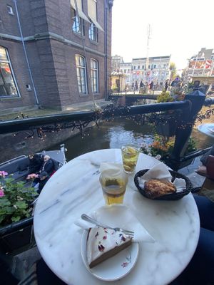   at De Laatste Kruimel - Langebrugsteeg in Amsterdam
