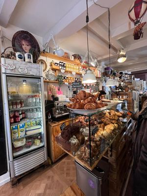  at De Laatste Kruimel - Langebrugsteeg in Amsterdam