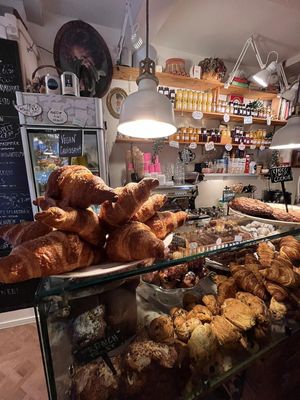  at De Laatste Kruimel - Langebrugsteeg in Amsterdam