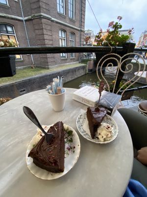   at De Laatste Kruimel - Langebrugsteeg in Amsterdam