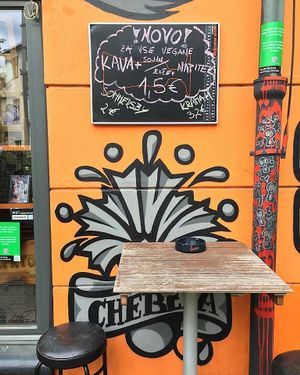 Coffee with soy or rice "milk" at Chebela in Celje