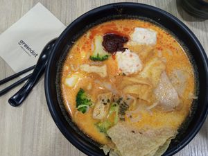 Signature laksa curry $9.50 very tasty 🤤 at Greendot 绿一点 - Northpoint in North Singapore
