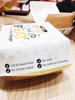 burgers is free of gluten, MSG  and artifical colouring  at grEAT in Central Singapore