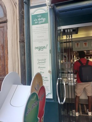 Menu at La Bottega del Gelato in Pisa
