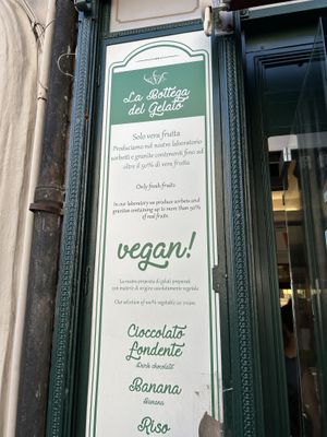   at La Bottega del Gelato in Pisa