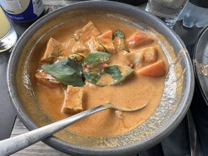 Vegan red curry with tofu  at Wokshop in Rungsted