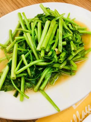 Kangkong in garlic sauce at BKK - Silom Village Restaurant - F in Bangkok