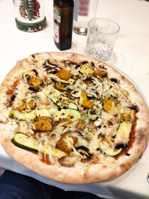 Vegan pizza at Al Bivio degli Artisti in Martellago