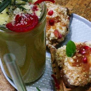 Smoothie & Waffles by VanFruct at VanFruct Campineanu in Bucharest