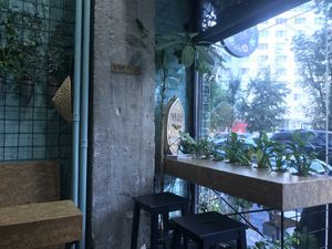 Very green little cosy cafe  at VanFruct Campineanu in Bucharest