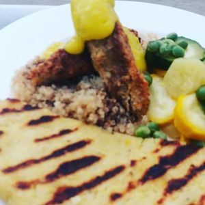 Disfruta de nuestros menus veganos,elaborado por veganos para veganos!!!!!! at Natural Gourmet Punto Saludable in Medellin