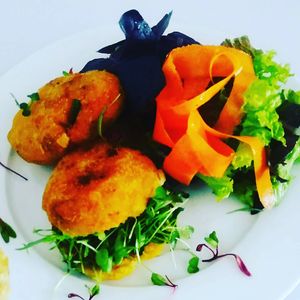 Proteínas veganas rellenas de vegetales orgánicos at Natural Gourmet Punto Saludable in Medellin