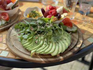 Avocado platter - Café Alter Markt, Euskirchen   at Cafe Alter Markt in Euskirchen